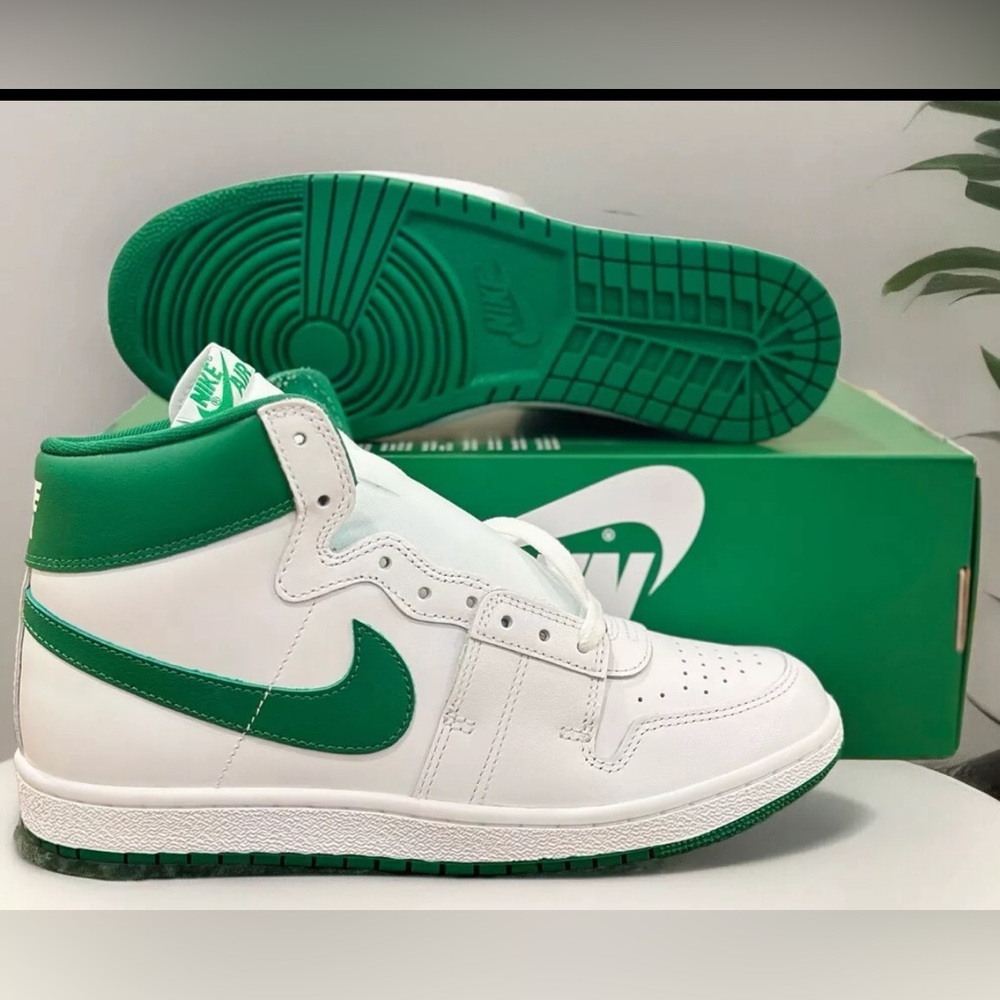 Nike Air Jordan Air Ship PE SP Sneakers - Picture 3 of 10